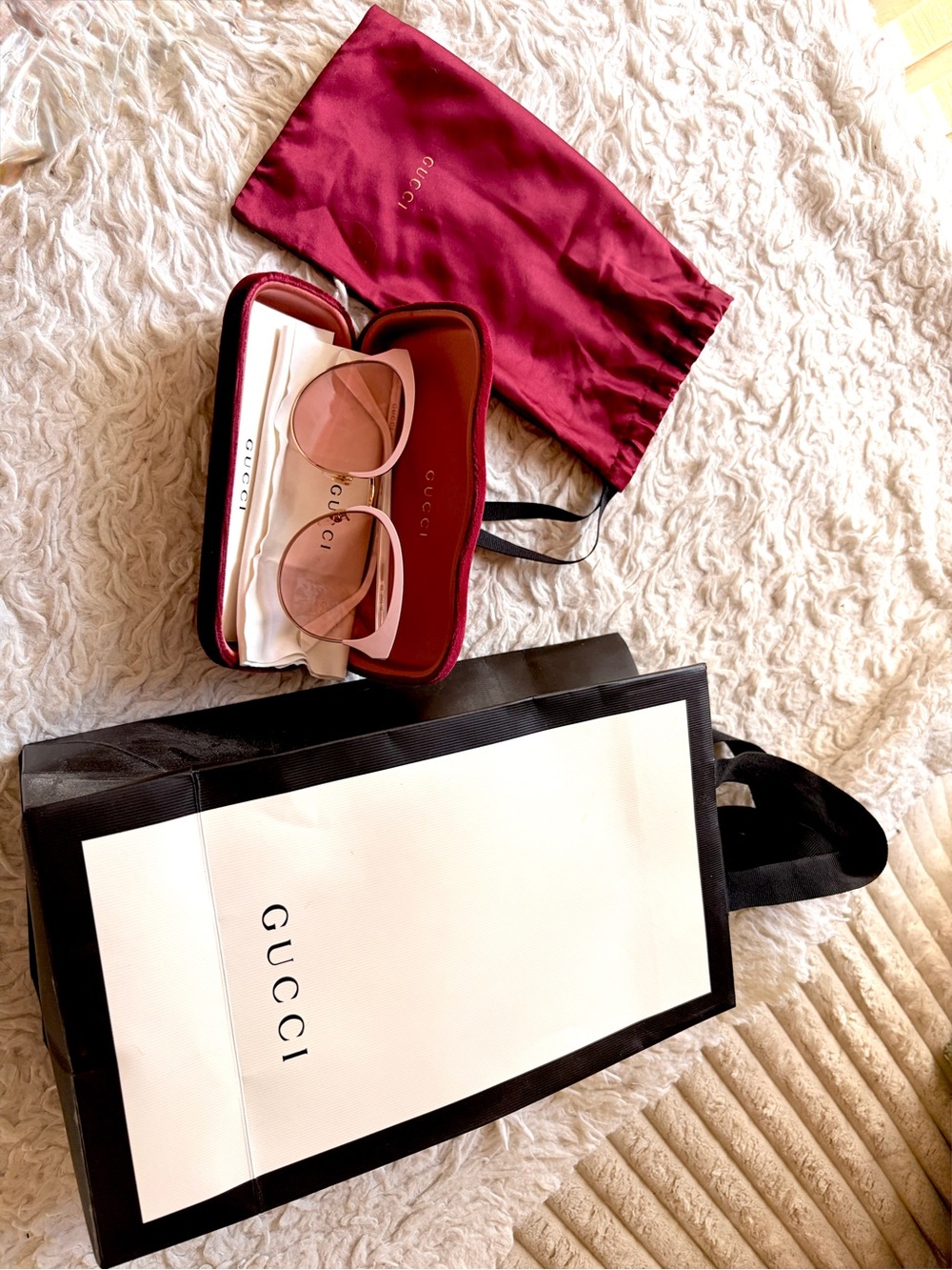 Gucci GG0850SK / GG1180SK Pink Cat-Eye Sunglasses. Super cute!